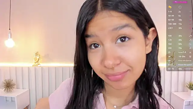 Snapshot of Aida_moreno chatting on 03.15.25 Aida moreno online show from 03.15.25