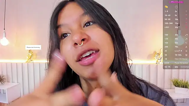 Snapshot of Aida_moreno chatting on 03.18.25 Aida moreno online show from 03.18.25