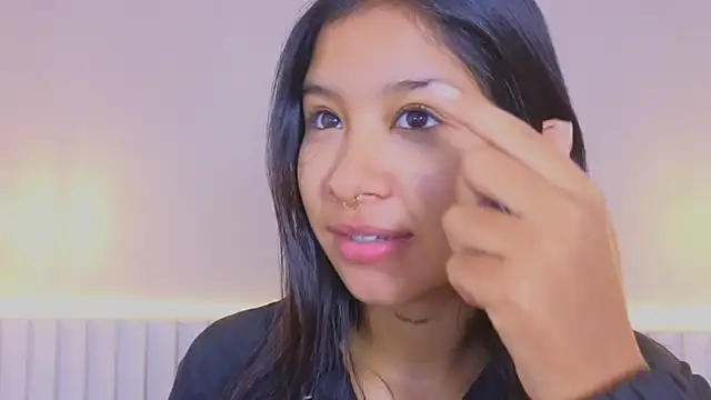 Snapshot of Aida_moreno chatting on 09.10.25 Aida moreno online show from 09.10.25