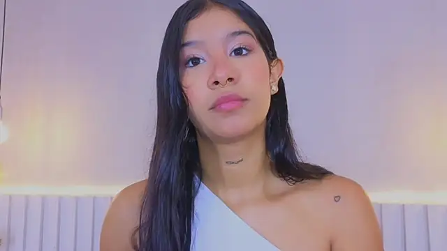 Snapshot of Aida_moreno chatting on 09.15.25 Aida moreno online show from 09.15.25