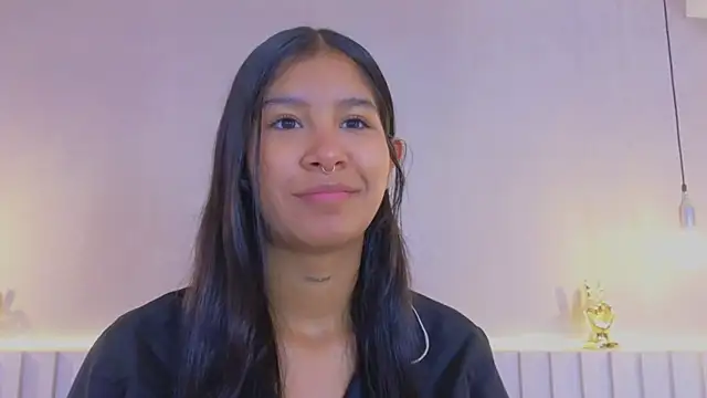 Snapshot of Aida_moreno chatting on 09.17.25 Aida moreno online show from 09.17.25