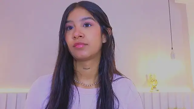 Snapshot of Aida_moreno chatting on 09.29.25 Aida moreno online show from 09.29.25