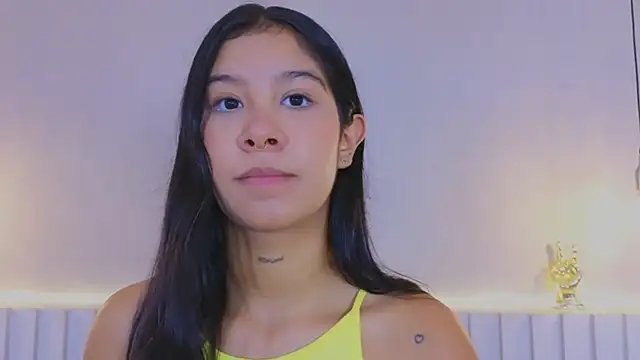 Snapshot of Aida_moreno chatting on 10.14.25 Aida moreno online show from 10.14.25