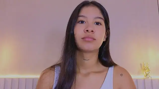 Snapshot of Aida_moreno chatting on 11.03.25 Aida moreno online show from 11.03.25