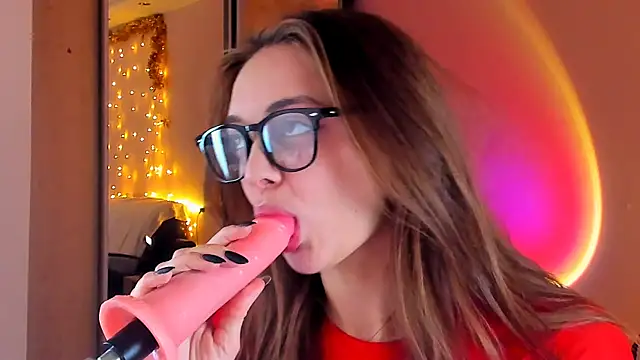 May Flower online show from 01.20.25