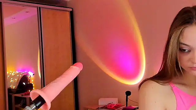 May Flower online show from 01.23.25