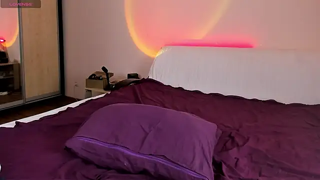 May Flower online show from 03.09.25