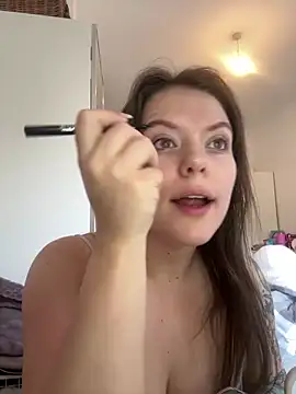 Snapshot of Ragdoll131 chatting on 10.19.25 Ragdoll131 online show from 10.19.25