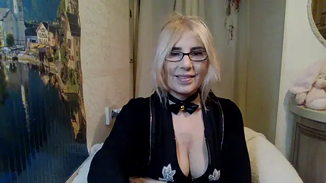 sweet raspberry online show from 01.13.25