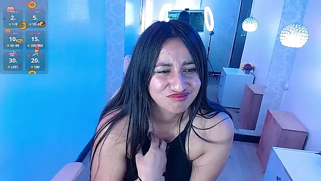 Snapshot of ailyn_miranda chatting on 02.16.25 ailyn miranda online show from 02.16.25