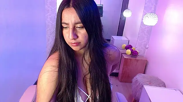 Snapshot of ailyn_miranda chatting on 02.23.25 ailyn miranda online show from 02.23.25