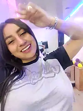 Snapshot of ailyn_miranda chatting on 03.05.25 ailyn miranda online show from 03.05.25