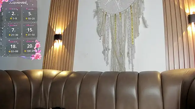 Snapshot of malak_nanyy chatting on 10.12.25 malak nanyy online show from 10.12.25