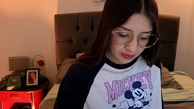 Emma Lombardi online show from 10.18.25