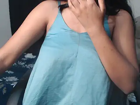 Snapshot of DevilErin chatting on 03.01.25 DevilErin online show from 03.01.25