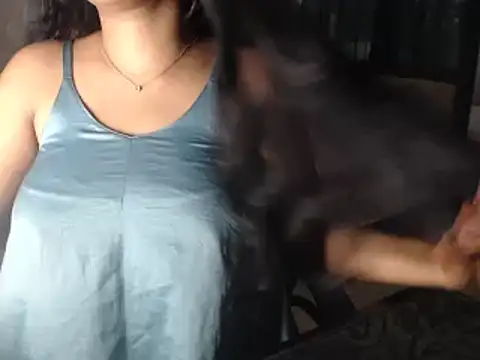 Snapshot of DevilErin chatting on 10.02.25 DevilErin online show from 10.02.25