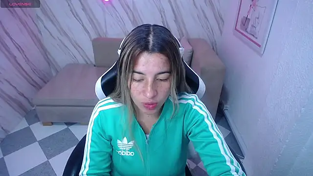 Valerie b online show from 02.13.25