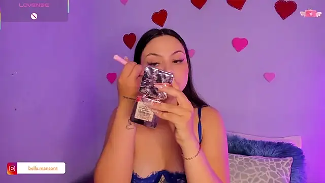 Bella Manson  online show from 03.05.25