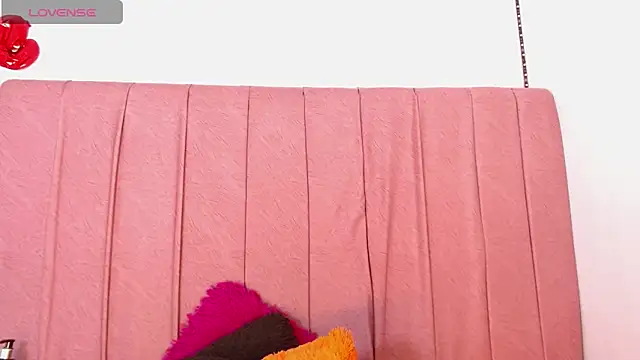 margiesfunnyhot303av online show from 01.30.25