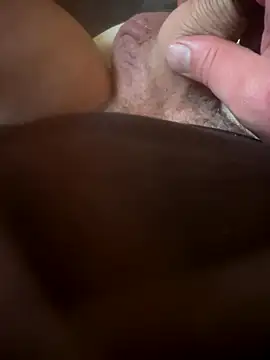 Snapshot of Fjome chatting on 10.05.25 Fjome online show from 10.05.25