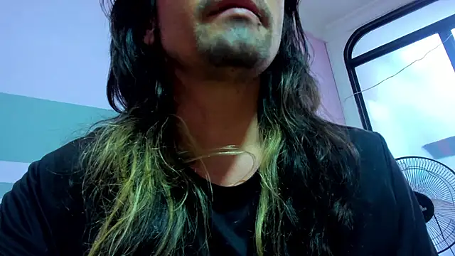 Snapshot of Dandrade789 chatting on 10.22.25 Dandrade789 online show from 10.22.25