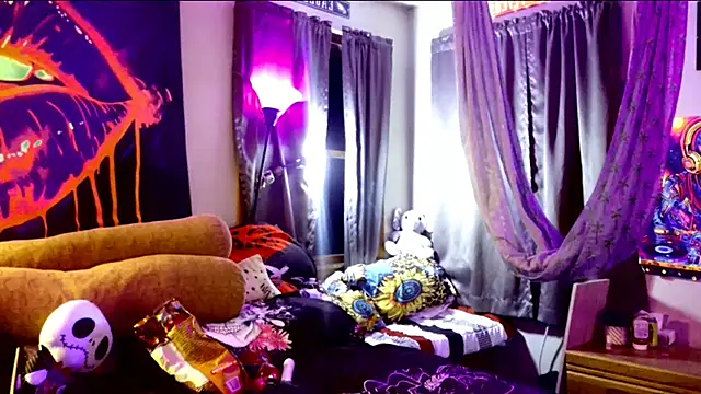 Snapshot of KRYZTALYNXXX chatting on 02.20.25 KRYZTALYNXXX online show from 02.20.25