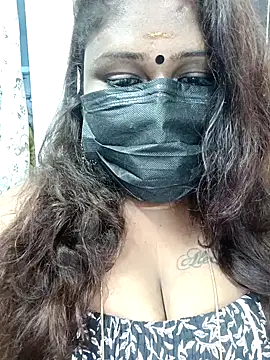 Snapshot of simran21 chatting on 02.02.25 simran21 online show from 02.02.25