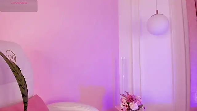 Lucy Vega online show from 10.30.25