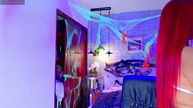 Snapshot of meghan_nill chatting on 10.31.25 meghan nill online show from 10.31.25