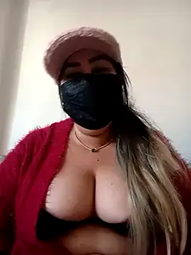 Snapshot of Jawahir-pretty-women chatting on 12.18.24 Jawahir-pretty-women online show from 12.18.24