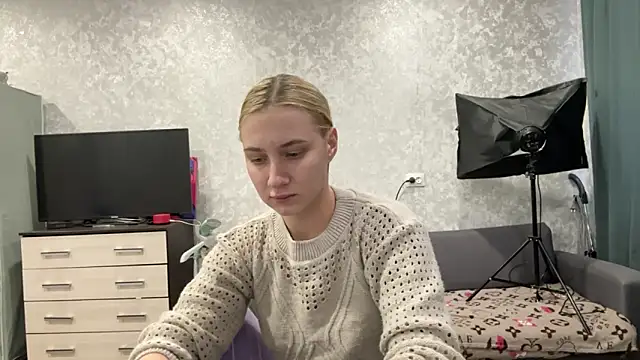 AnneBall online show from 01.23.25