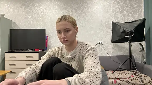 AnneBall online show from 01.25.25