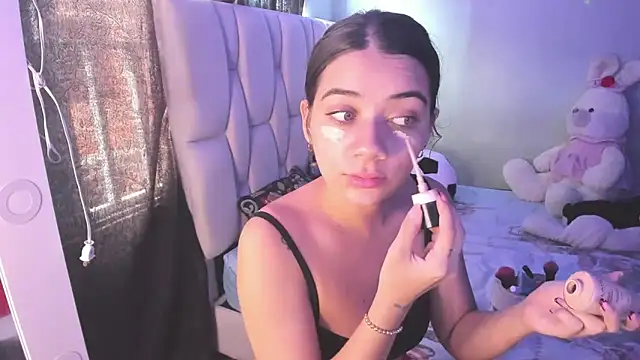 KittyKlum online show from 10.10.25