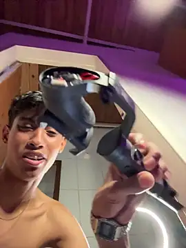 Mauuu18 online show from 10.26.25