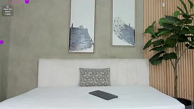 Snapshot of nina_soul chatting on 12.18.24 nina soul online show from 12.18.24