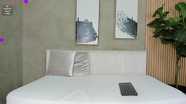 Snapshot of nina_soul chatting on 01.11.25 nina soul online show from 01.11.25