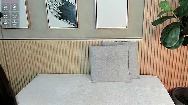 Snapshot of nina_soul chatting on 09.09.25 nina soul online show from 09.09.25