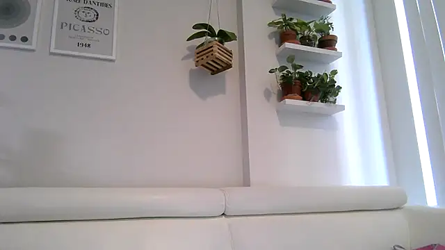 Snapshot of badblondebunny chatting on 10.15.25 badblondebunny online show from 10.15.25