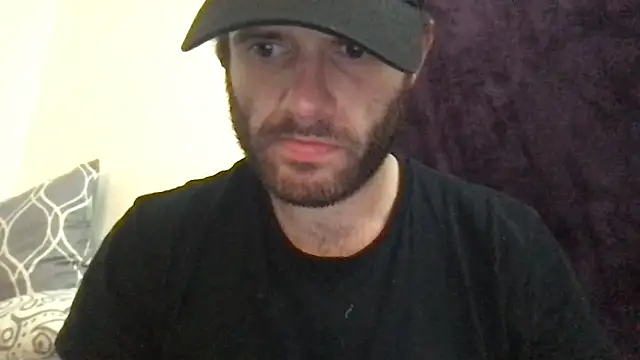 Snapshot of SpunCandy chatting on 10.08.25 SpunCandy online show from 10.08.25