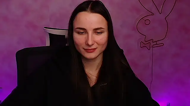 Snapshot of Eva_Janee chatting on 12.13.24 Eva Janee online show from 12.13.24