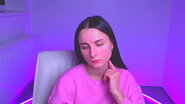 Snapshot of Eva_Janee chatting on 12.16.24 Eva Janee online show from 12.16.24