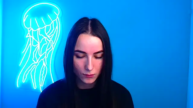 Snapshot of Eva_Janee chatting on 12.20.24 Eva Janee online show from 12.20.24