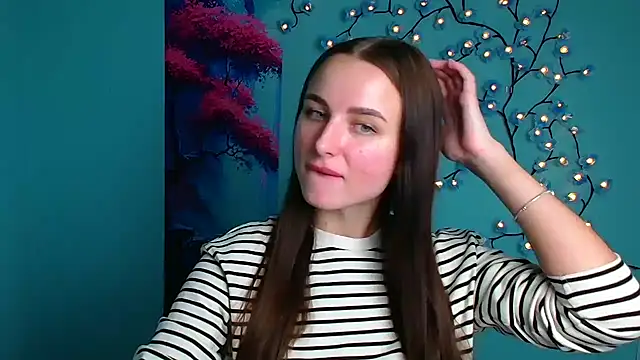 Snapshot of Eva_Janee chatting on 10.20.25 Eva Janee online show from 10.20.25