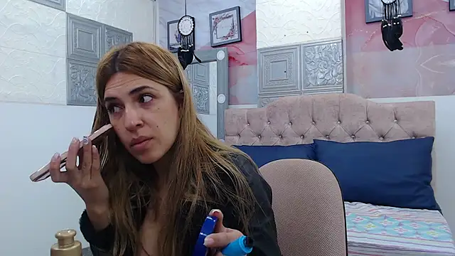 EvaaLovia1 online show from 01.04.25