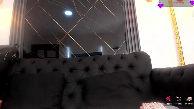 EvaaLovia1 online show from 09.23.25