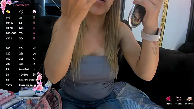 EvaaLovia1 online show from 10.03.25