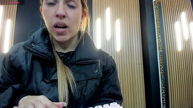 EvaaLovia1 online show from 04.03.26