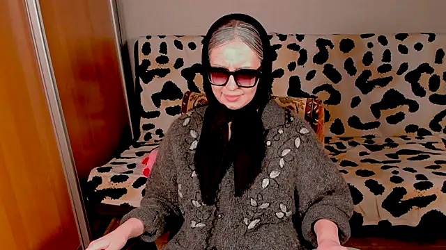 VeronikaKissuchi online show from 02.11.25