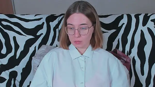 VeronikaKissuchi online show from 03.05.25