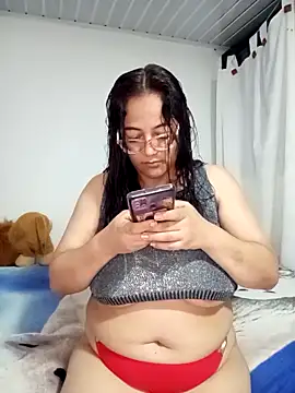 skarleth001 online show from 02.20.25